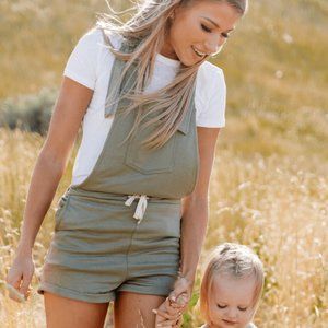 NWT - Bailey's Blossoms Womens Overall Romper